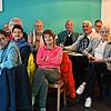 Interessierte Bürger diskutieren mit den CDU-Kandidaten.
