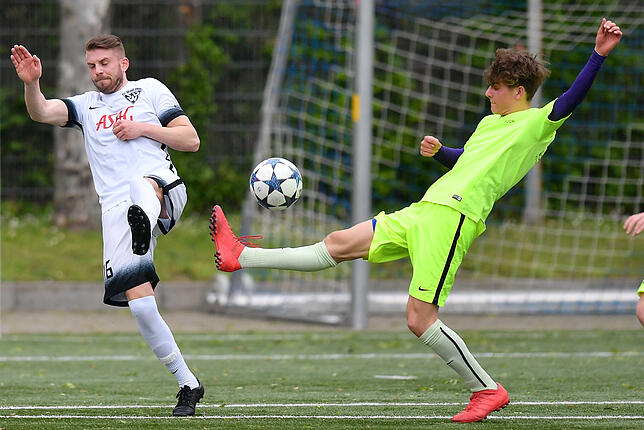Bild 11: SV Weil II besiegt den SV Buch mit 4:0 &ndash; und wir haben die Bilder!
