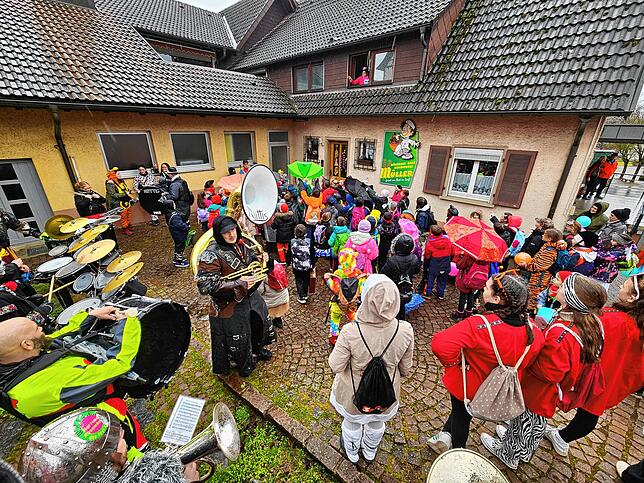 Bild 14: Bilder von Schülerbefreiung und &bdquo;Bettle go&ldquo; in Horheim
