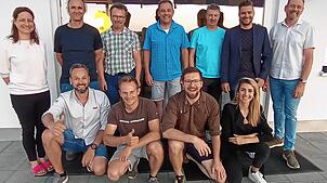 Die neue Vorstandschaft des Gewerbevereins Herdwangen-Schönach: (vordere Reihe, von links): Michael Möhrle, Lukas Kaupp, Johannes Knott, ...