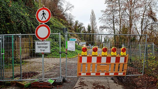 Immer noch gesperrt: Die beliebte Hoheneggstraße als Teil des Bodenseeradwegs kann noch nicht passiert werden. Frühestens im Frühjahr ...