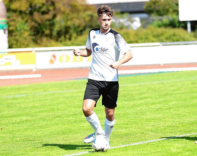 Zwischenzeitlicher Ausgleich: Saner Öz vom FSV Rheinfelden traf im Spiel beim FC Emmendingen zum 2:2. Am Ende ging das Spiel für seine ...