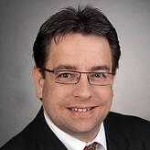 Meteorologe Jürgen Schmidt von Wetterkontor freut sich zwar über den Frühling, doch der wenige Regen seit Jahresbeginn bereitet ihm auch ...