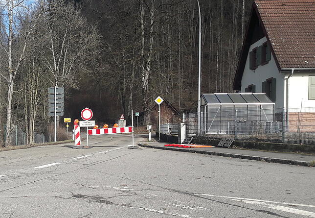 Die Wehratalstraße zwischen Wehr und Todtmoos ist gesperrt. In Wehr in der Todtmooser Straße ist bereits Schluss. Die Umleitung führt ...