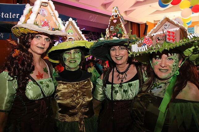 Bild 12: Bilder von der Wiiberfasnacht in Bad Säckingen