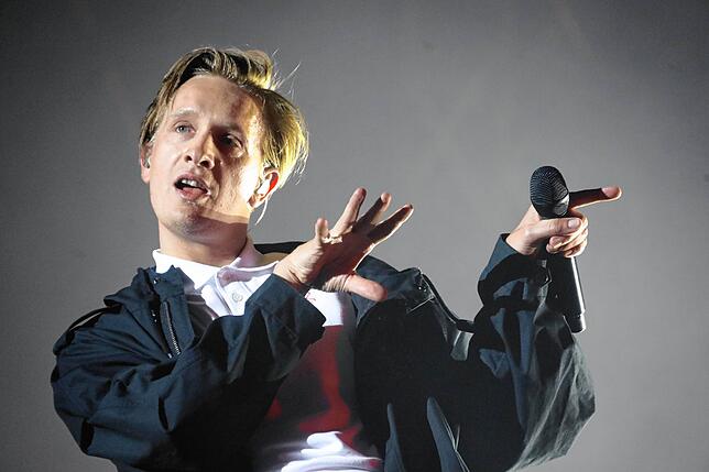 Bild 7: Southside 2023: Am späten Abend liefert Kraftklub einen mitreißenden Auftritt ab