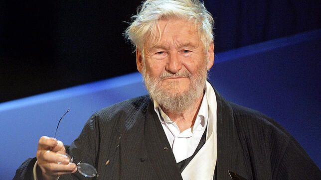Künstler Achim Freyer inszeniert in Stuttgart &bdquo;Der goldene Topf&ldquo;.