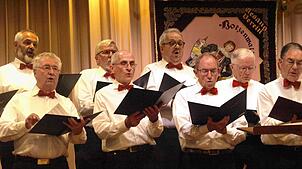 Zum vielfältigen Programm des Jahreskonzertes des Gesangvereins Hotzenwald-Rickenbach trug die Chorgemeinschaft der beiden Männerchöre ...
