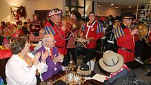 Die Rohrdorfer Musikkapelle unter der Leitung von Roland Mauz lässt es am Rosenmontag beim Schnurren im Restaurant "Froben" krachen. Im ...