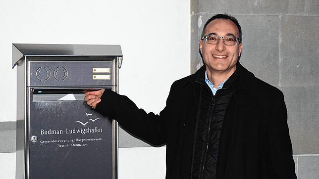 Alessandro Ribaudo hat am Samstag eine Minute nach dem Start der Bewerbungsfrist seine Unterlagen in den Briefkasten des Rathauses in ...