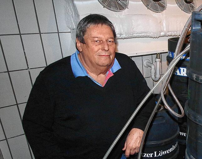 Der Wirt der Überlinger Kultkneipe „Zum Galgenhölzle“, Michael Jeckel, befürchtet durch die neuen Öffnungsschritte in der ...