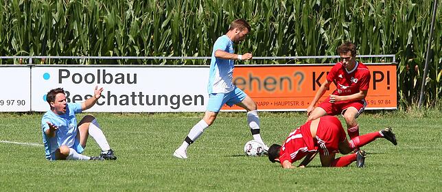 Bild 25: SV Jestetten setzt sich im Pokal-Derby mit 4:2 bei der SG Lottstetten/Altenburg durch