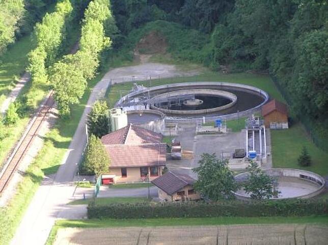 Blick auf die Stühlinger Kläranlage direkt an der Wutach.