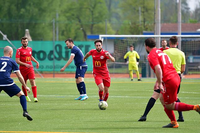 Bild 10: FC Wallbach holt die Punkte mit dem 1:0 beim VfB Waldshut &ndash; und wir haben Bilder!