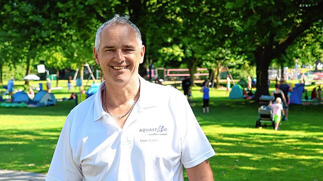 Ralf Kaiser, Schwimmmeister und Betriebsleiter, bezeichnet das Aquastaad als „sehr schönen Arbeitsplatz“.