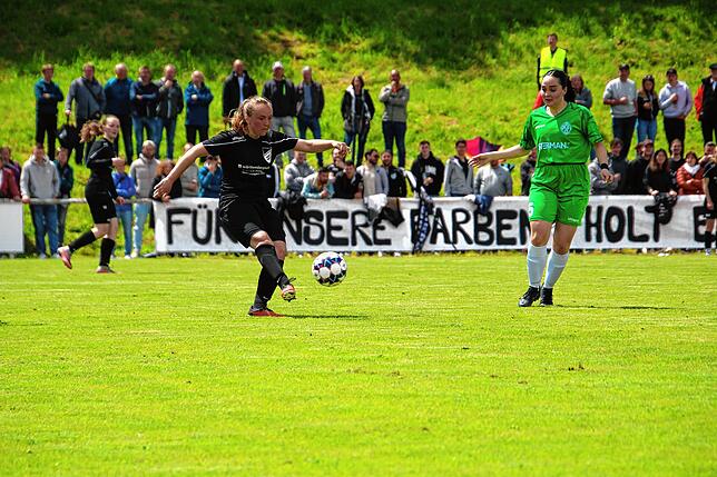 Bild 23: Die besten Bilder vom Frauen-Bezirkspokal-Finale in Mönchweiler