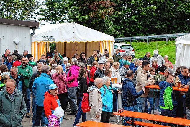 Bild 11: Bilder vom 12. Strohskulpturen-Wettbewerb in Verbindung mit dem 25. Kürbismarkt