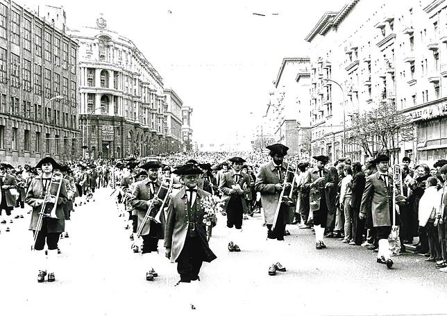 Die Stadtkapelle Radolfzell spielt 1992 in Moskau.