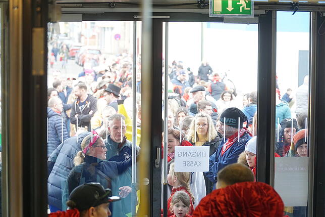 Bild 26: Bilder vom 44. Kinderglonkiball: Faszinierende Eindrücke aus der Neuen Tonhalle!