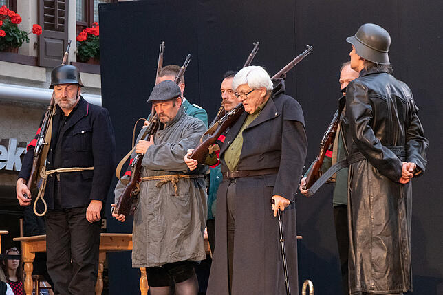 Bild 6: Bilder von der Bühnenshow des Heimatabends an der 551. Waldshuter Chilbi <br />