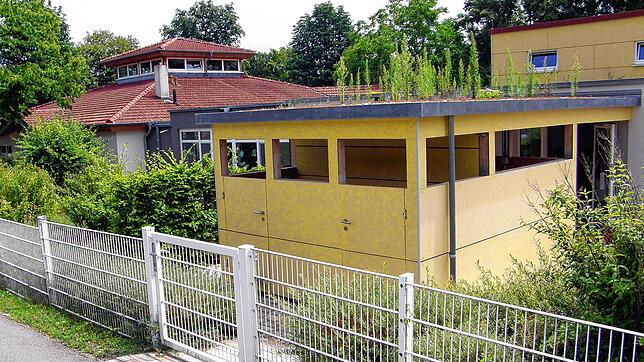Obwohl drei Erzieher in im Kinderhaus Walzenberg aufgrund von Corona ausfallen, kann das Personalproblem gemeistert werden. Hier ein ...