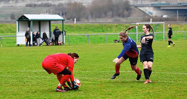 Bild 24: Unsere Bildergalerie vom Frauen-Bezirksliga-Spitzenspiel zwischen Kirchen-Hausen und Wolterdingen