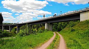 Der Bau der zweiten Gauchachtalbrücke verzögert sich weiter. Grund genug für den Gemeinderat, nun Stellung zu beziehen. Foto: Dagobert Maier