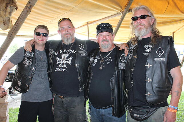 „Die Biker Days werden immer größer und besser, es ist chillig hier“, finden die „Old School Biker“ Chris, Michel, Wolfi und Hardi (von ...
