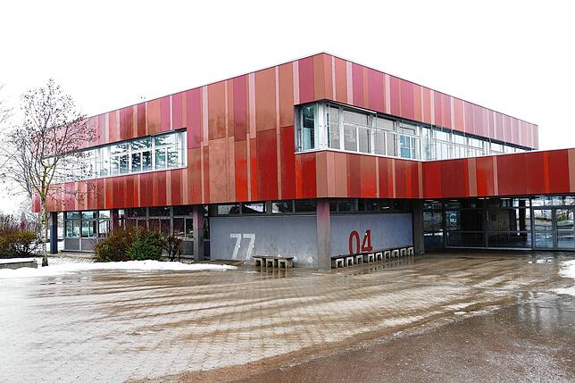 Die Schulküche wird in den mittleren Teil des Fachklassentraktes umziehen. Davor soll ein kleiner Kräutergarten entstehen.