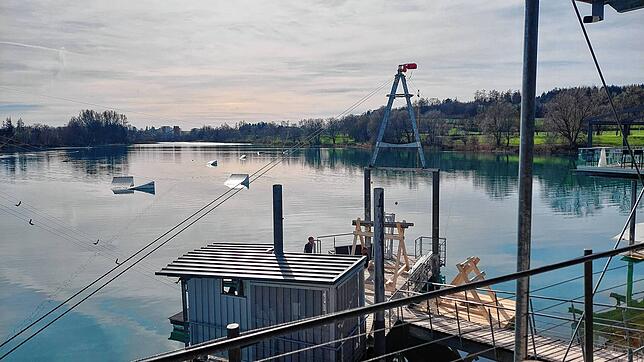 Für die Wasserskianlage im Seepark Pfullendorf gibt es zwei Bewerber. Der Aufsichtsrat der Stadtwerke lässt offen, wer den Zuschlag ...