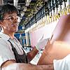 Leiterplattenproduktion bei Schweizer Electronic in Schramberg. Man sucht wieder Mitarbeiter