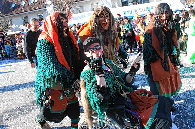 Bild 31: Gute Laune beim Fastnachtsumzug 2025