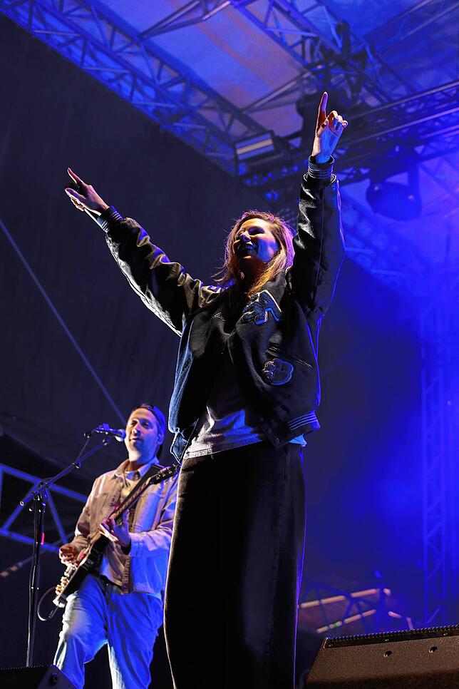 Bild 44: Campus Festival 2024 - Bilder von Juli, Juju und ihren Fans