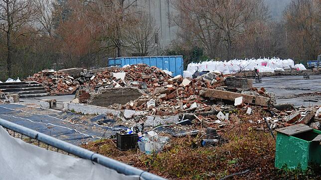 So sieht die Ruine der Scheffelhalle aktuell im Dezember 2021 aus. Viel ist vom ewigen Provisorium, das vielen Singenern über Jahrzehnte ...