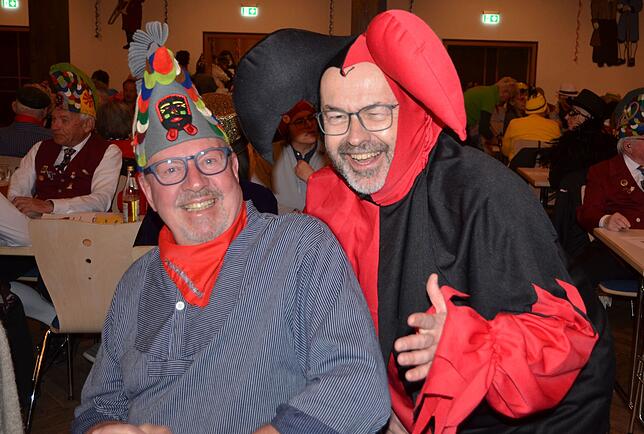 Bild 10: Unvergesslich! So feierte Markdorf den Dreckkübelgschwätz 2025 – Fasnet pur in der Stadthalle!