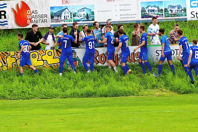 Bild 5: Die besten Bilder vom Pokal-Derby zwischen dem FC Radolfzell und dem 1. FC Rielsingen-Arlen