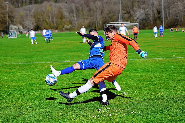Bild 8: Unsere Bildergalerie vom 2:2 im Spitzenspiel zwischen der SG Stühlingen/Weizen und dem FC Erzingen
