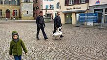 Der fünfjährige Aurelian Parys (links) war mit seiner Mutter Elisa Parys vor Ort, als zwei Polizisten am zweiten Weihnachtsfeiertag ...