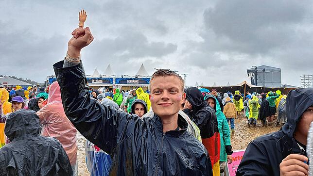 Bild 4: Southside 2024: Die Besucher trotzen dem Matsch