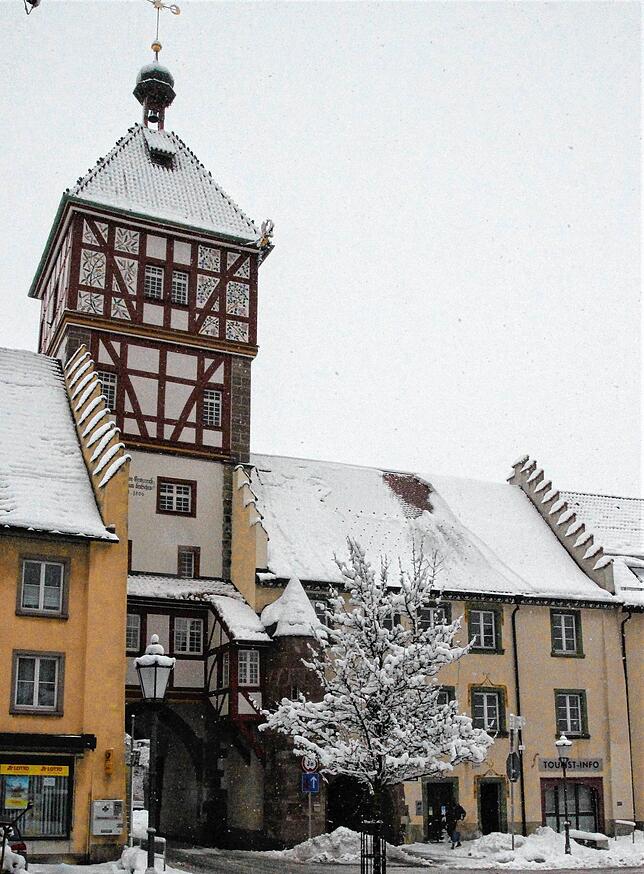 Das Mühlentor in Bräunlingen präsentiert sich in diesen Tagen im Winterkleid.