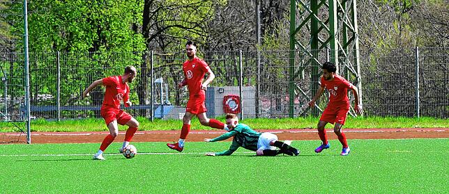 Bild 2: FC Zell besiegt den FC Tiengen 08 deutlich &ndash; und wir haben Bilder!