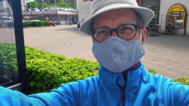 Stefan Hilser ging zum Selbsttest am vergangenen Dienstag mit Maske einkaufen. Hier berichtet er über seine Erfahrungen.