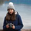 Die zwölfjährige Leona Löhle aus Hindelwangen bei ihrem Hobby &ndash; Vögel beobachten und fotografieren.