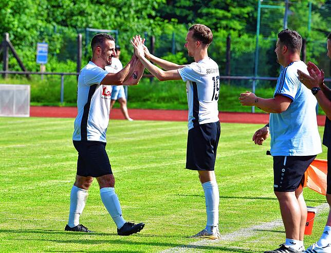 Bild 6: SG FC Wehr/Brennet besiegt den TuS Stetten mit 7:1 – und wir haben Fotos