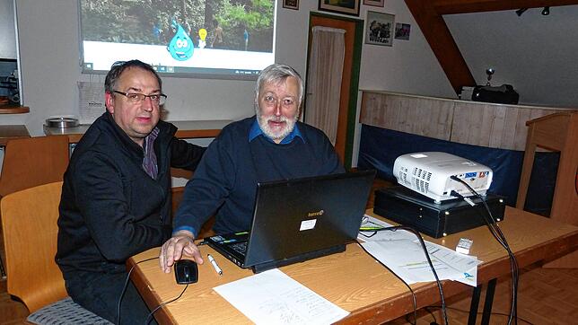 Das Bild zeigt den neu gewählten stellvertretenden Vorsitzenden Richard Senft (links) und Vorsitzender Jörg Kasseckert vom Verein ...