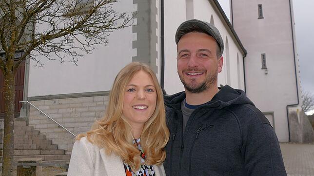 Judith Schwarz und Lukas Fehringer wollen heiraten. Vor ihrem großen Tag besuchten sie den Ehevorbereitungskurs &bdquo;Ein Tag für ...