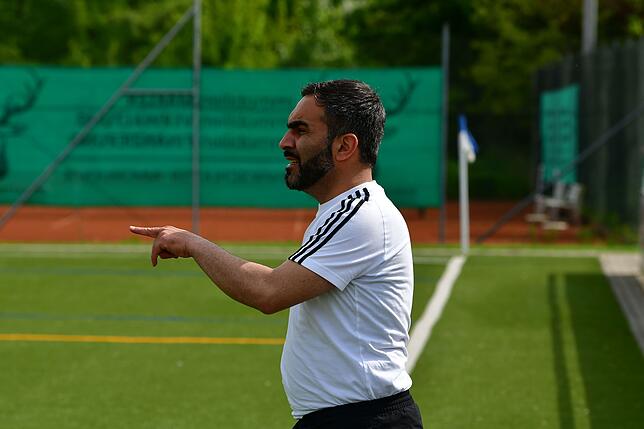 Da geht‘s lang: Vorsitzender Teberdar Yildirim plant mit dem Bosporus FC Friedlingen nach dem Abstieg den Neuanfang und setzt ...