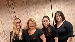 Das Vorstandsteam mit Birgit Schmidt und Isabelle Haslinger an der Spitze, Schriftführerin Laura Schlachter und Kassiererin Manuel ...