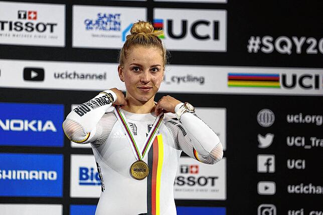 Emma Hinze, hier bei der WM 2022 in Frankreich, hat schon mehrere Medaillen in ihrer Sportlerkarriere gefeiert. In Paris sollen nun ...