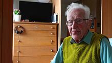 Jean Widtmann geht täglich im Rhein schwimmen.